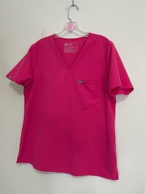 Figs Women's V-Neck Scrubs Top in Hot Pink~ Size L ~ Medical Staff